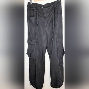 Dynamite Black Lightweight Cargo Pants. Med, High Waist